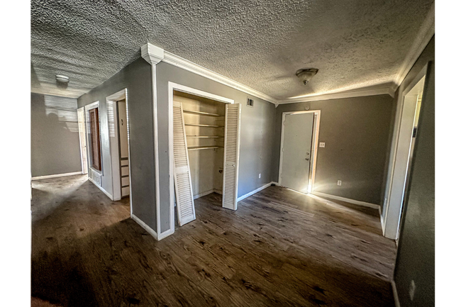 2805 53rd St, Lubbock, TX 79413 - photo 6