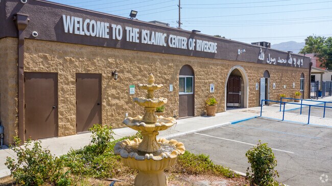 Exterior of Islamic Academy Of Riverside.