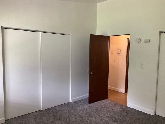 3602 16th St unit One bedroom with bal, Zion, IL 60099 - photo 4