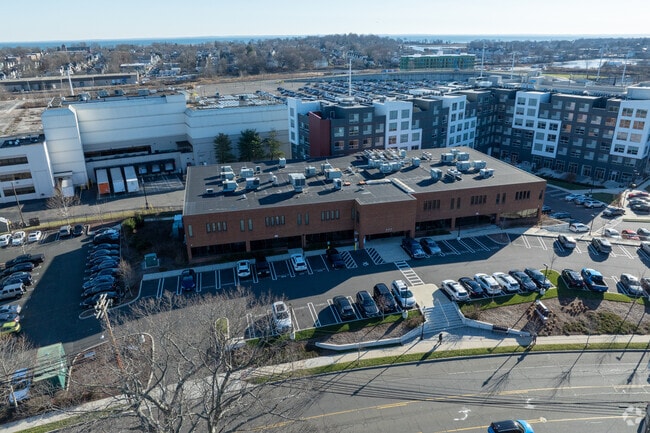 Fusion Academy Fairfield has ample parking for staff and visiting parents.