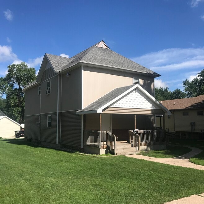 301 Buena Vista St unit 4, Alta, IA 51002 - photo 1