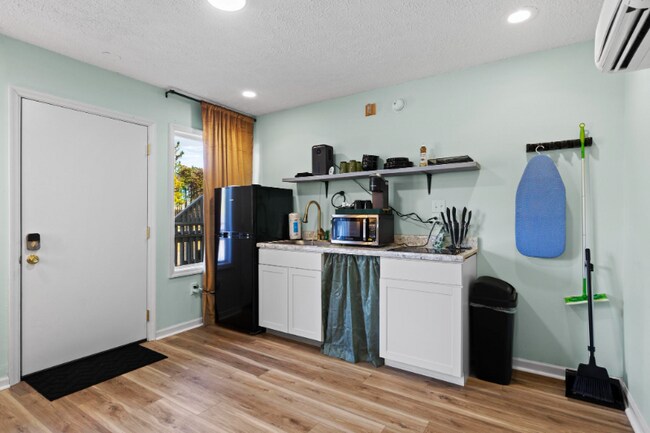 1122 State Hwy 210 unit 2, Sneads Ferry, NC 28460 - photo 4