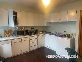 27 Princeton St Unit 2, Medford, MA 02155