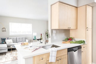 5250 Duke St, Alexandria, VA 22304