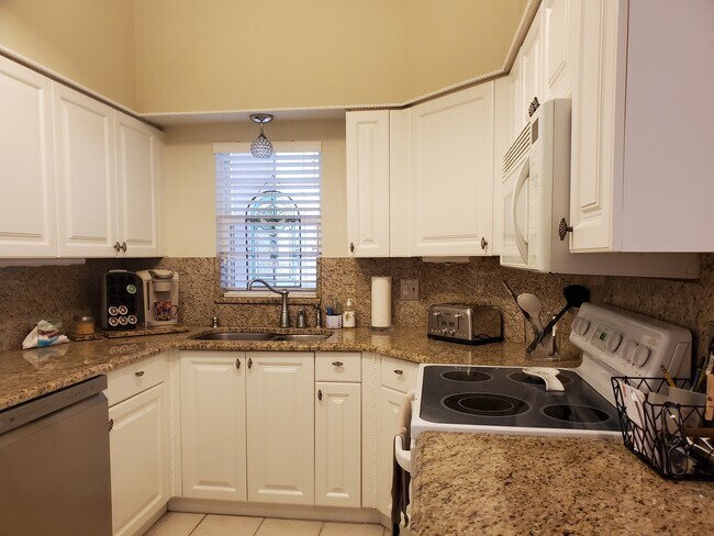 4212 Central Sarasota Pkwy unit 1521, Sarasota, FL 34238 - photo 5