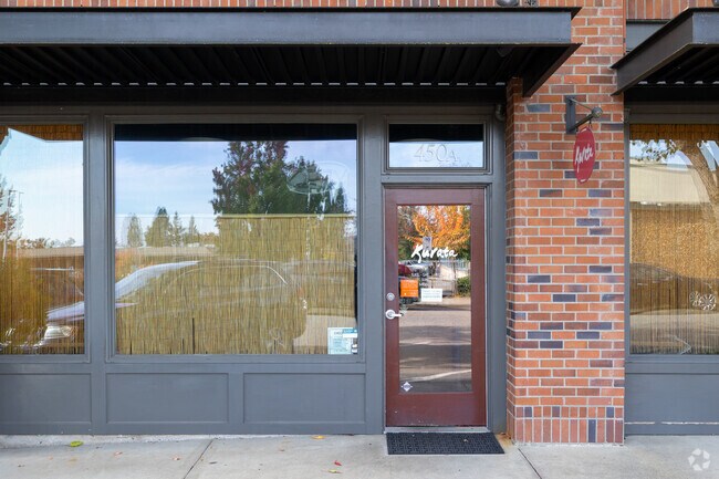 Head to Kurata for top-rated Japanese food on 5th Street south of Dunthorpe.