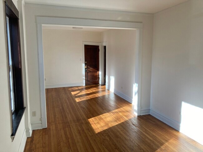 3018 W Schubert Ave unit Fl 1, Chicago, IL 60647 - photo 4