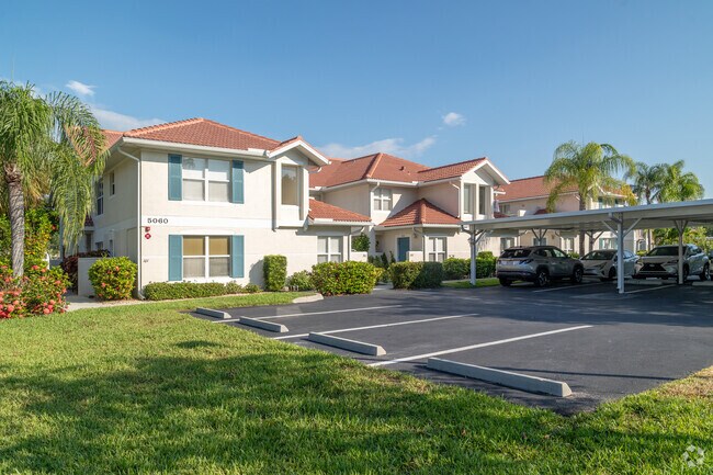 Lakefront multifamily unit townhomes are common in Carlton Lakes
