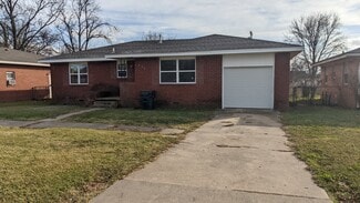 721 W 20th St, Ada, OK 74820