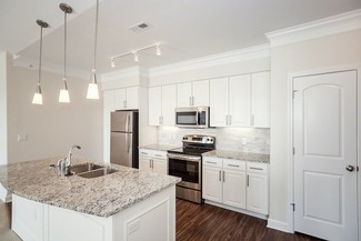 3690 W Broadway, Columbia, MO 65203