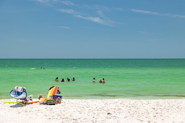 Bonita Shores is just minutes from the beautiful verdant waters of the Gulf of Mexico.