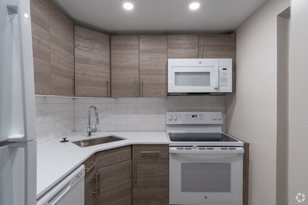 Pottsgrove Townhomes 201 Jay St, Stowe, PA