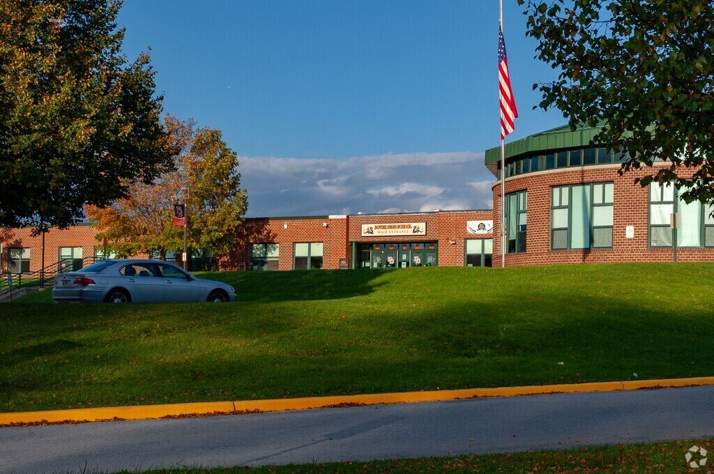 Dover Middle School serves students in the Outlying Dutchess County community.