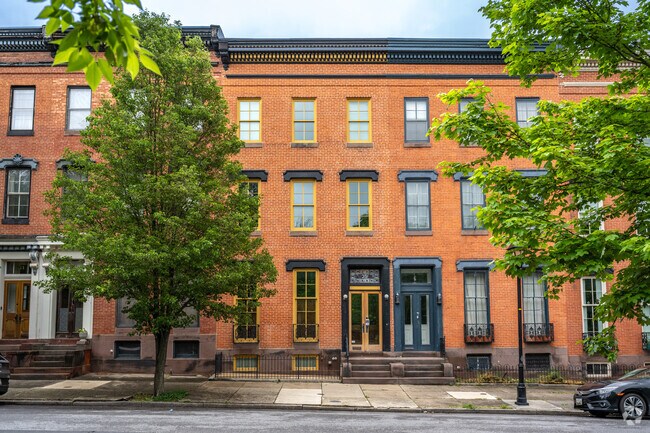 Enjoy the different style row homes in Union Square.