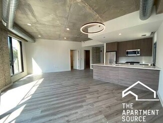 1118 W Patterson Ave Unit 302, Chicago, IL 60613