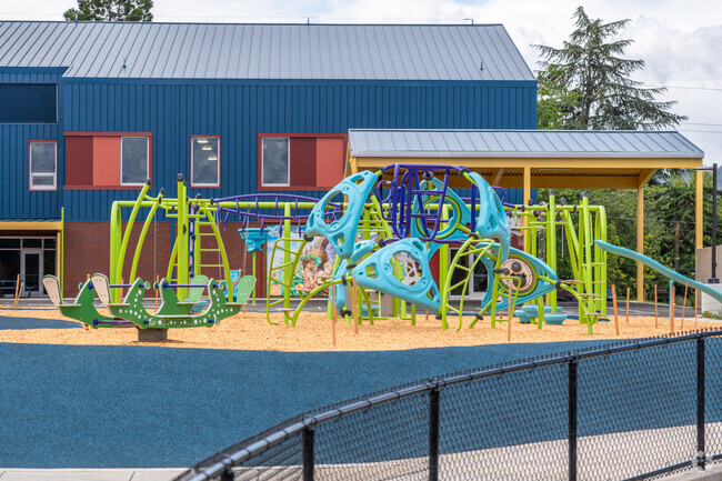 Camas Ridge Community Elementary School has a playground for kids to enjoy in Amazon.