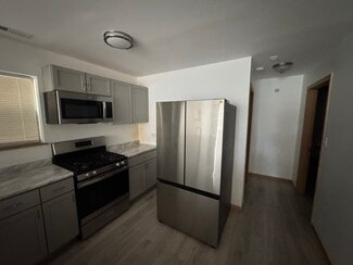 7653 S Green St, Chicago, IL 60620