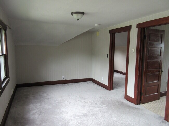 Side room
