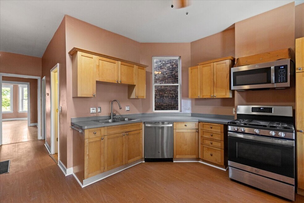 3145 W Augusta Blvd unit 2, Chicago, IL 60622 - photo 1