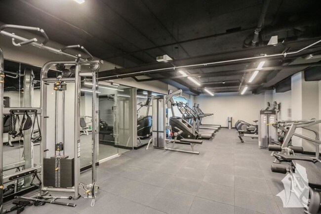 4334 N Hazel St unit 1113, Chicago, IL 60613 - photo 4