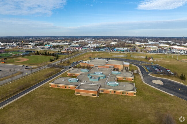AGS Middle School serves students in grades 6 through 8.