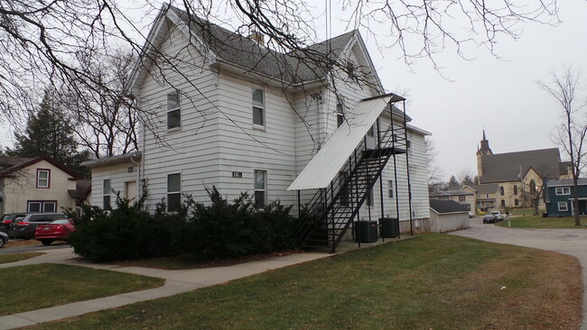 154 S Franklin St, Whitewater, WI 53190 - photo 5