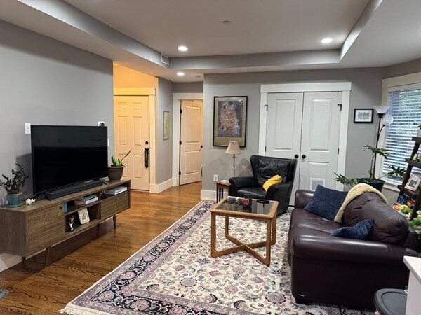 19 Macarthur St unit 19 MacArthur St. 2, Somerville, MA 02145 - photo 4