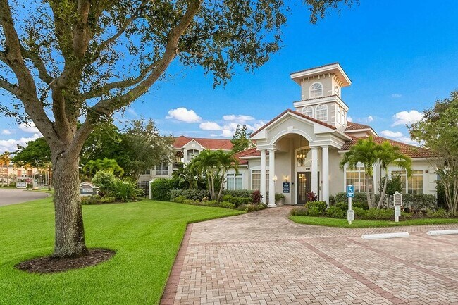 210 Watermark, Bradenton, FL 34205 - photo 2