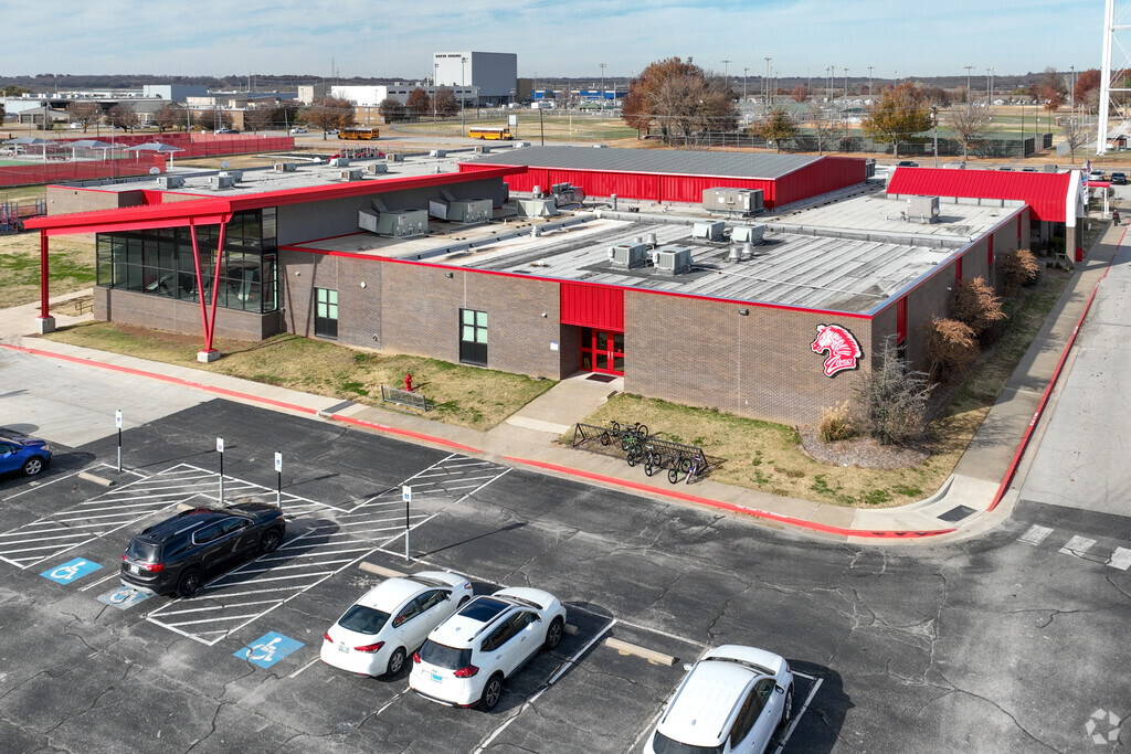 Roosa Elementary is part of Claremore Public Schools.