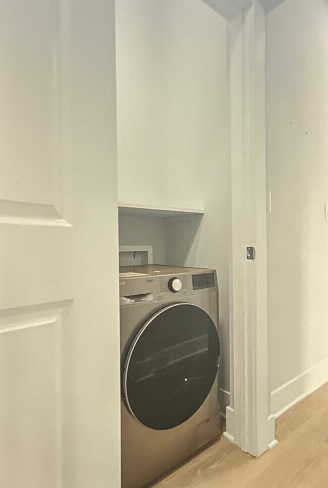 7600 N Sheridan Rd unit 104, Chicago, IL 60626 - photo 7