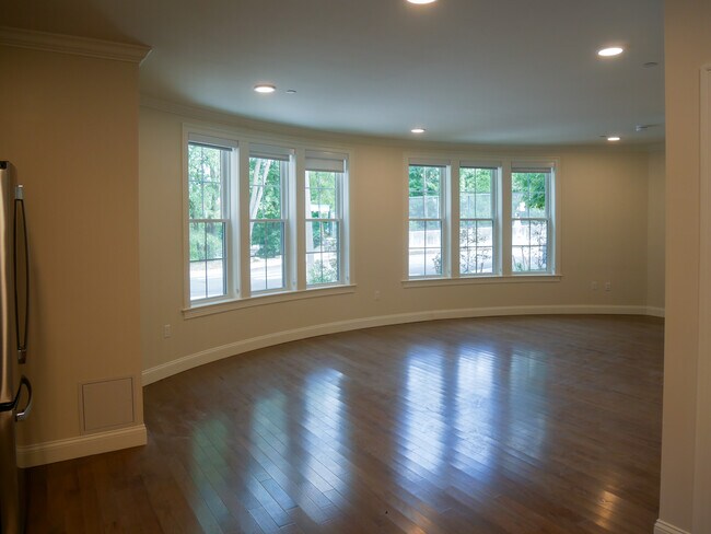 39 Herrick Rd unit 201, Newton, MA 02459 - photo 2