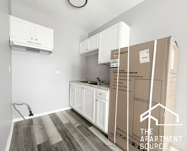 6228 S Western Ave unit 205, Chicago, IL 60636 - photo 4