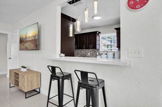 6452 Custer St unit ID1372341P, Hollywood, FL 33024 - photo 7