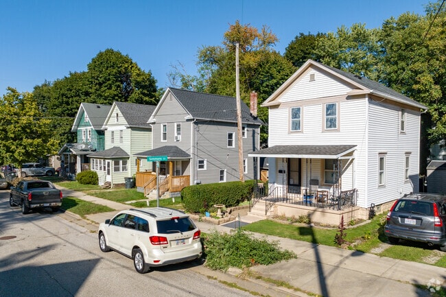 Homes neatly line the streets of Middlebury.