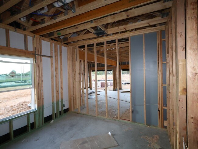 31011 Newcomb Landing Ln, Waller, TX 77484 - photo 6