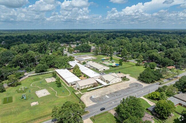 Lexington Elementary School offers plenty of fun after school activities.