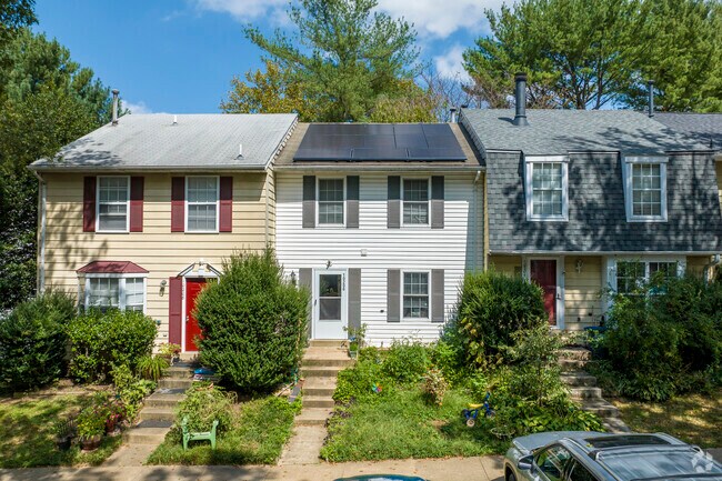 Burke Centre offers townhome living near shopping centers.