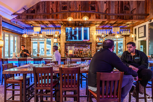 The Cove in nearby Glen Cove offers waterside dining.