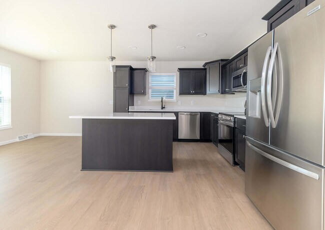 708 Cozy Farm Rd, Waunakee, WI 53597 - photo 4