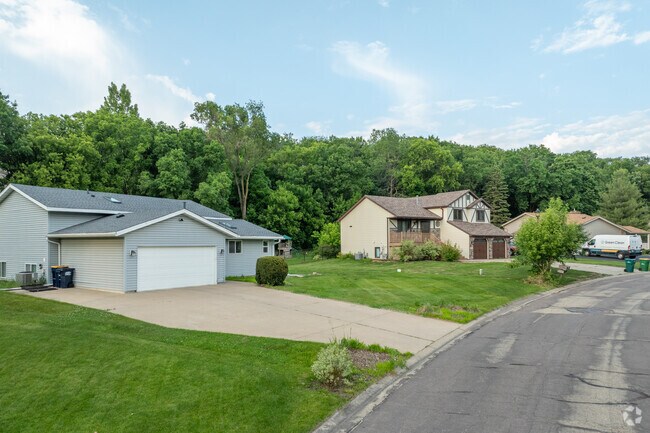 Scott Highlands homes are set on quiet roads and have large driveways.