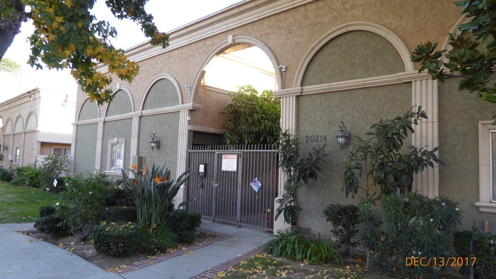 20214 Cohasset St, Winnetka, CA 91306 - photo 1