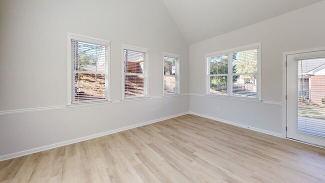 853 Crossroads Ct, Social Circle, GA 30025 - photo 3