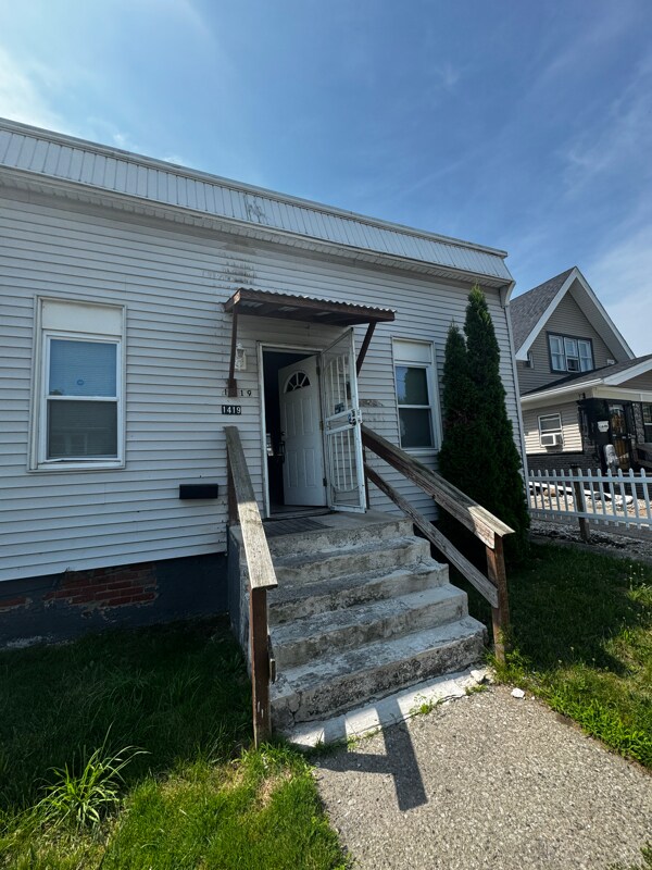 1419 Buckingham St, Toledo, OH 43607