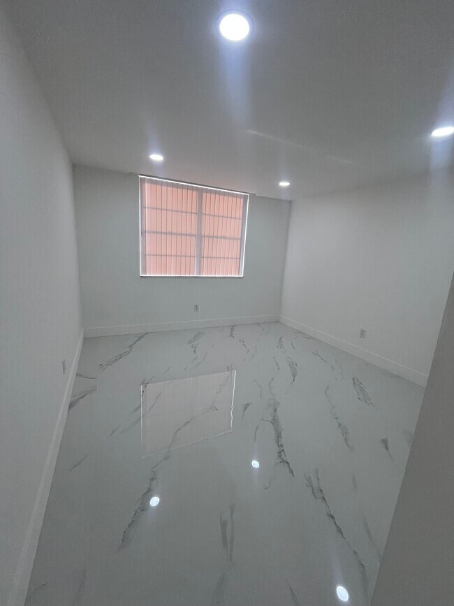 4594 NW 79th Ave unit 1D, Doral, FL 33166 - photo 6