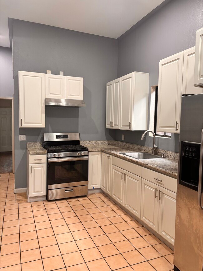 3221 Helen St, Emeryville, CA 94608 - photo 5