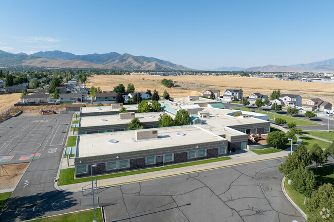 Copper Canyon Elementary School is located in the Tooele County neighborhood.