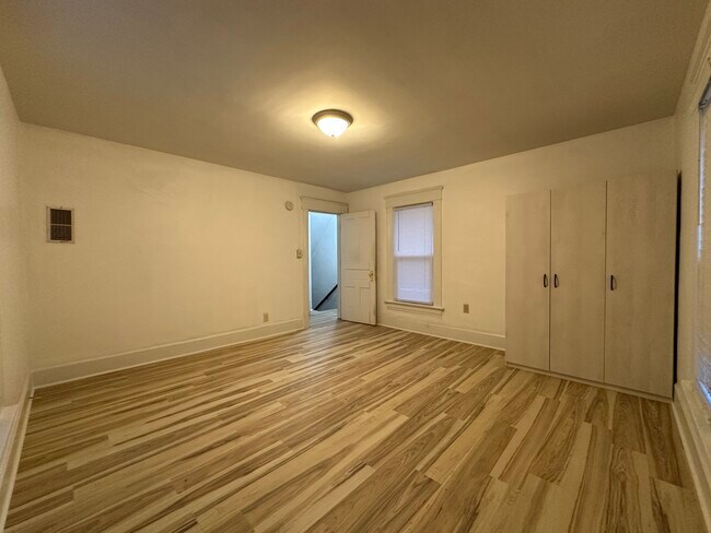 35 Walker St, Athens, OH 45701 - photo 4