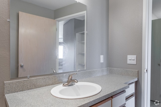 Hampton Heights, Troutdale, OR 97060 - photo 5