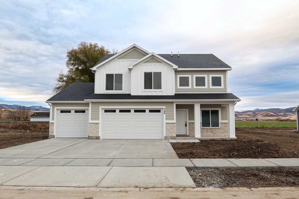 746 E 1250 S, Hyrum, UT 84319 - photo 1