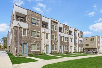 370 Geneva St, Aurora, CO 80010